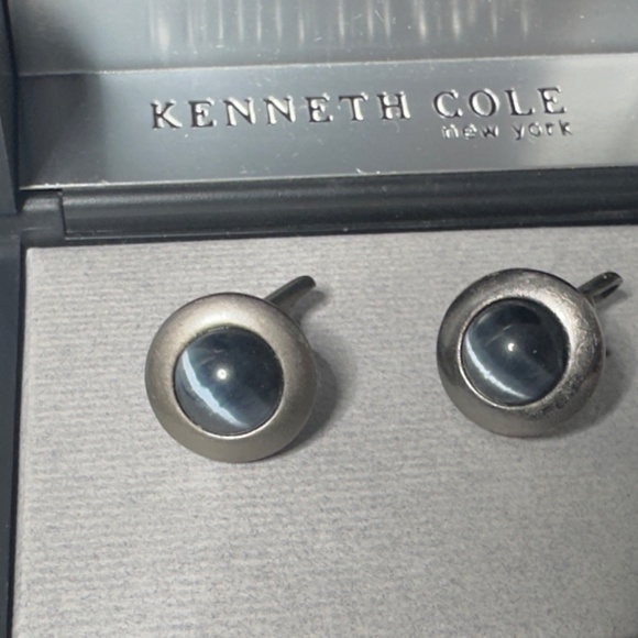 Kenneth Cole Cuff Links - Picture 3 of 4